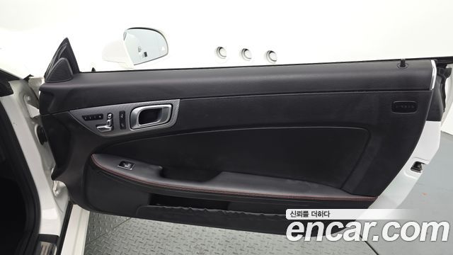 Mercedes-Benz SLC-Class 2018 — photo 14