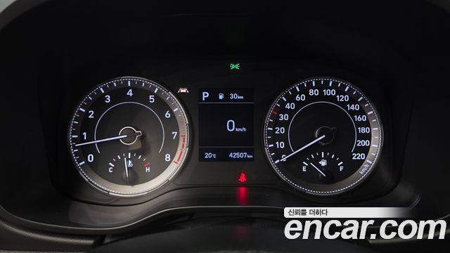 Hyundai Venue 2020 — photo 11