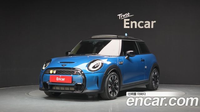 Mini Cooper 2022 — photo 1