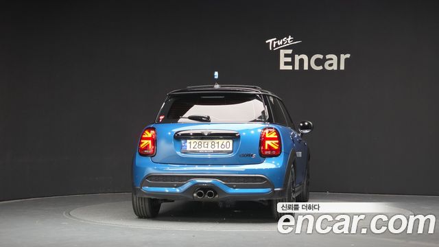 Mini Cooper 2022 — photo 4