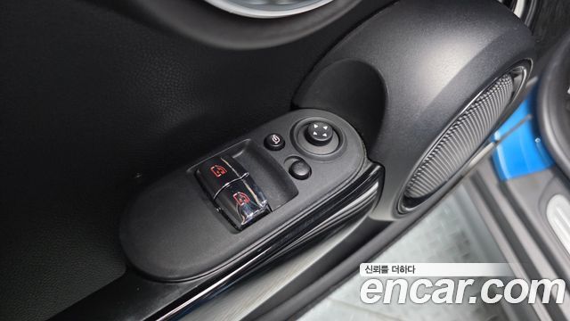 Mini Cooper 2022 — photo 13