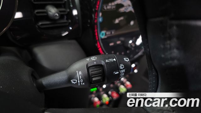 Mini Cooper 2022 — photo 15