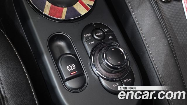 Mini Cooper 2022 — photo 18