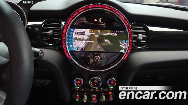 Mini Cooper 2022 — photo 19