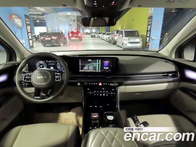 Kia Canival 2023 — photo 5