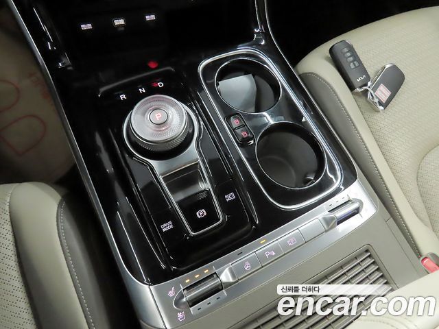 Kia Canival 2023 — photo 14