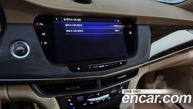 Cadillac CT6 2019 — photo 22