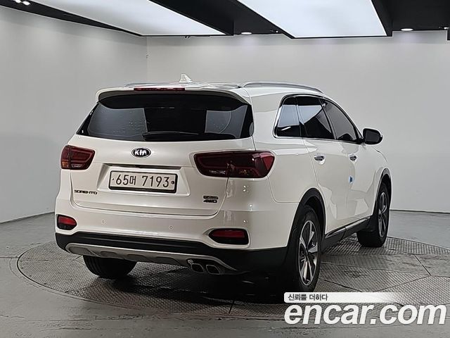 Kia Sorento 2018 — photo 4