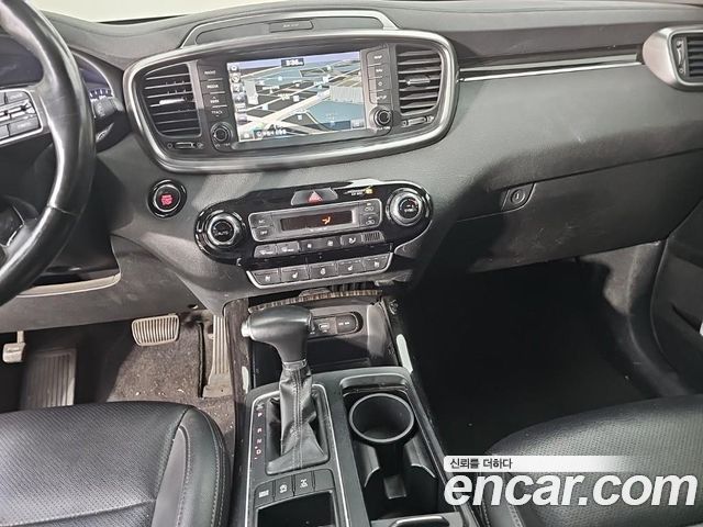 Kia Sorento 2018 — photo 9