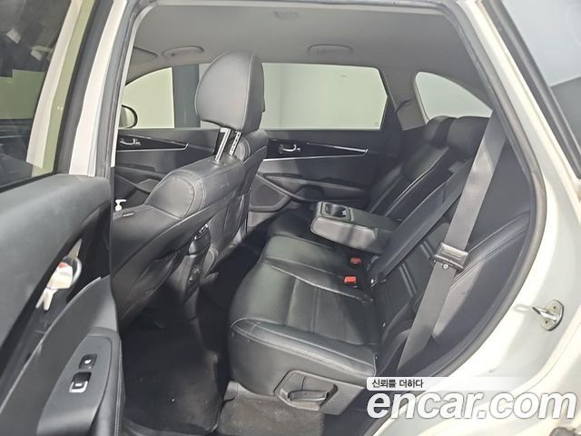 Kia Sorento 2018 — photo 11