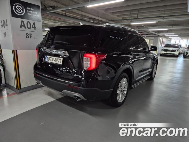 Ford Explorer 2023 — photo 2