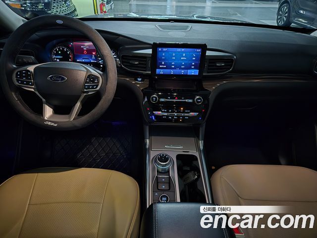 Ford Explorer 2023 — photo 8