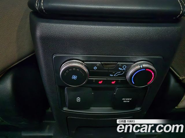 Ford Explorer 2023 — photo 12