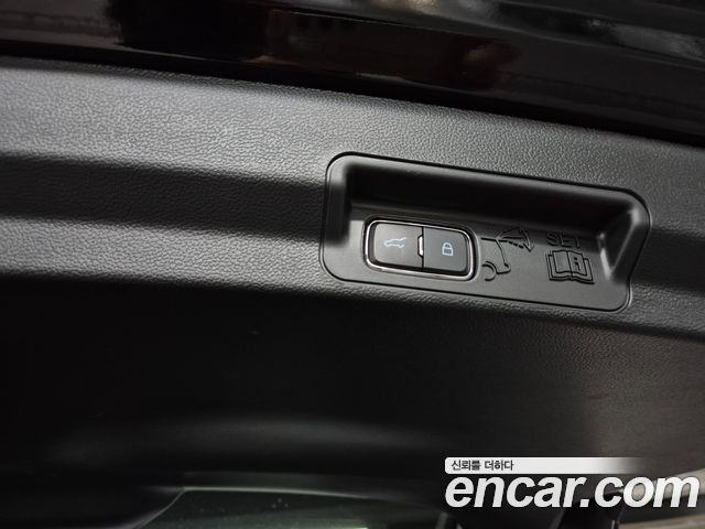 Ford Explorer 2023 — photo 19