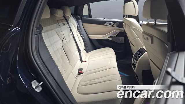 BMW X6 2021 — photo 17