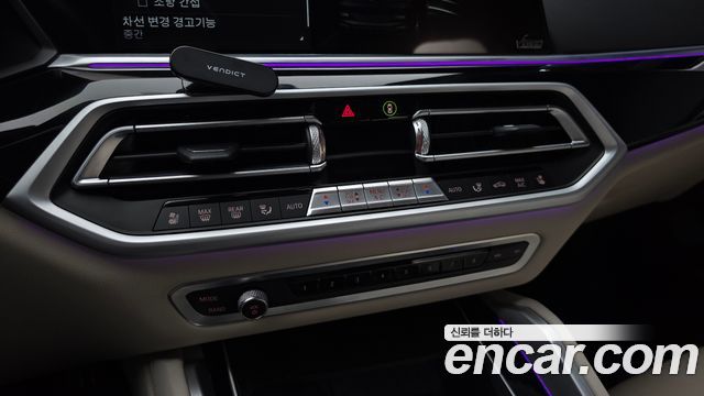 BMW X6 2021 — photo 24