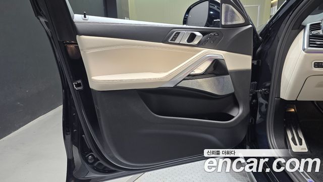 BMW X6 2021 — photo 14