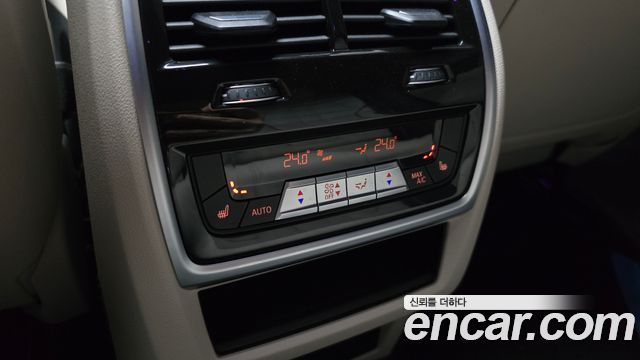 BMW X6 2021 — photo 30