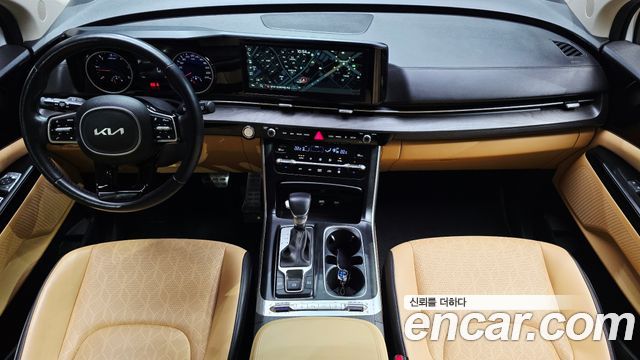 Kia Canival 2022 — photo 10