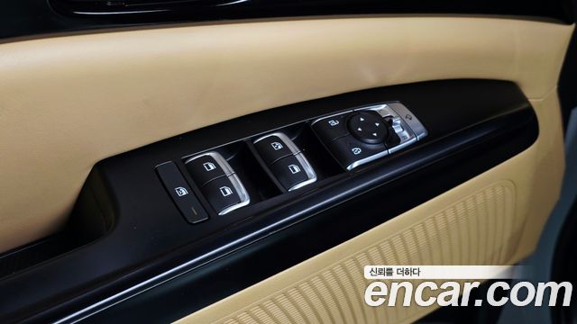 Kia Canival 2022 — photo 30