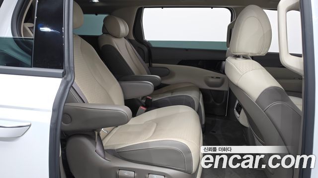 Kia Canival 2025 — photo 12
