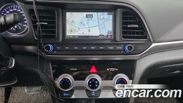 Hyundai AVANTE 2019 — photo 12