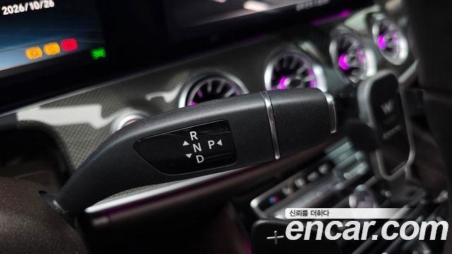 Mercedes-Benz CLS-Class 2020 — photo 12