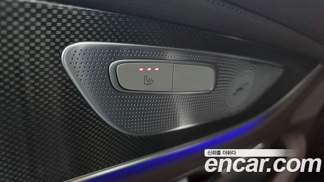 Mercedes-Benz CLS-Class 2020 — photo 32