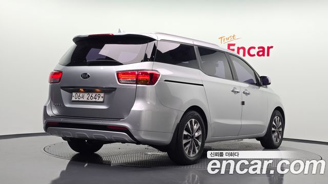 Kia Canival 2015 — photo 2