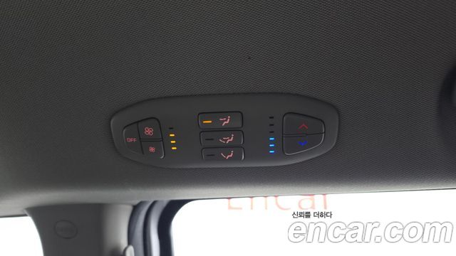 Kia Canival 2015 — photo 25