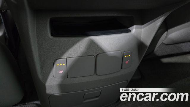 Kia Canival 2015 — photo 26