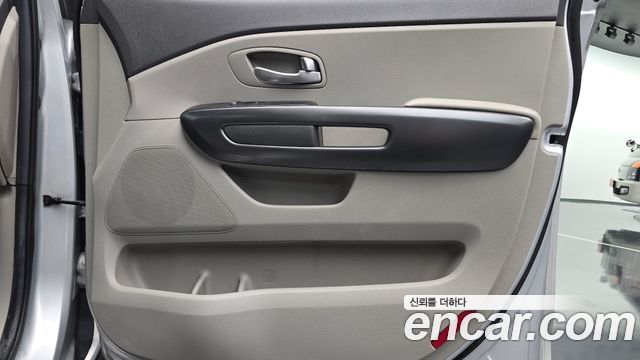 Kia Canival 2015 — photo 15