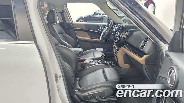 Mini Countryman 2020 — photo 11