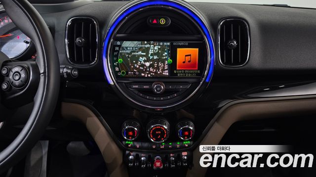 Mini Countryman 2020 — photo 14