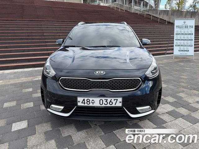 Kia Niro 2017 — photo 2