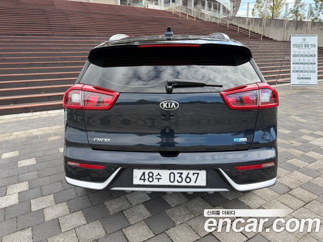 Kia Niro 2017 — photo 6