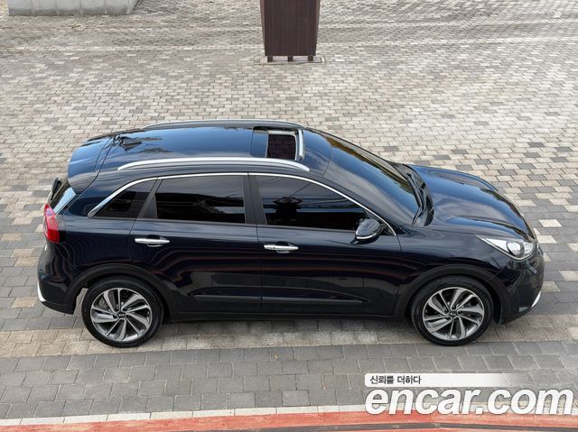 Kia Niro 2017 — photo 9