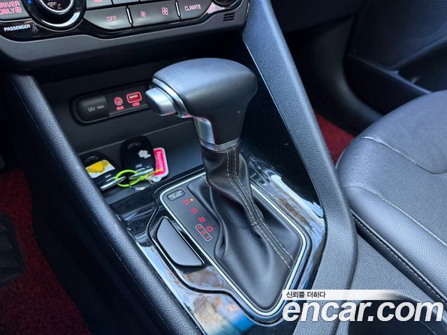 Kia Niro 2017 — photo 12