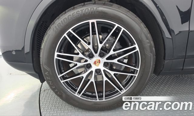Porsche Cayenne 2025 — photo 5