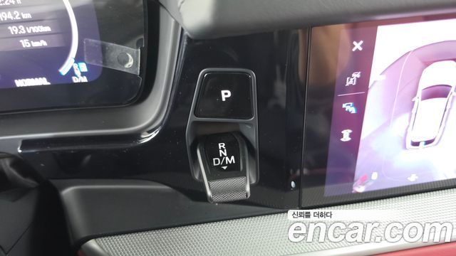 Porsche Cayenne 2025 — photo 12