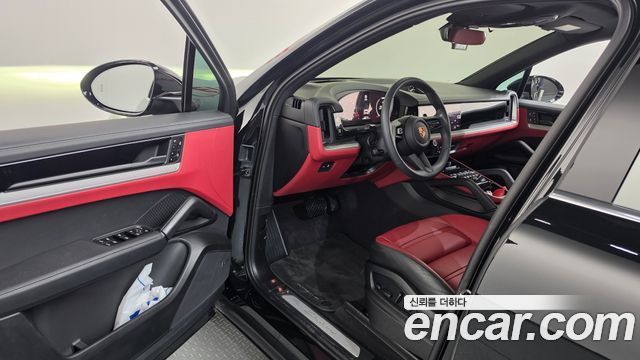 Porsche Cayenne 2025 — photo 13