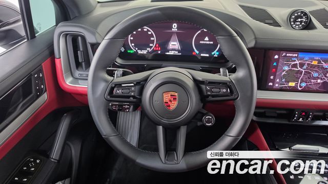 Porsche Cayenne 2025 — photo 19