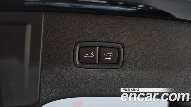 Porsche Cayenne 2025 — photo 24