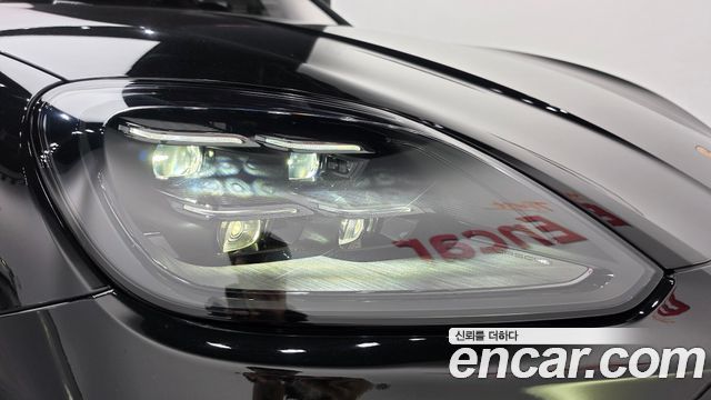 Porsche Cayenne 2025 — photo 8