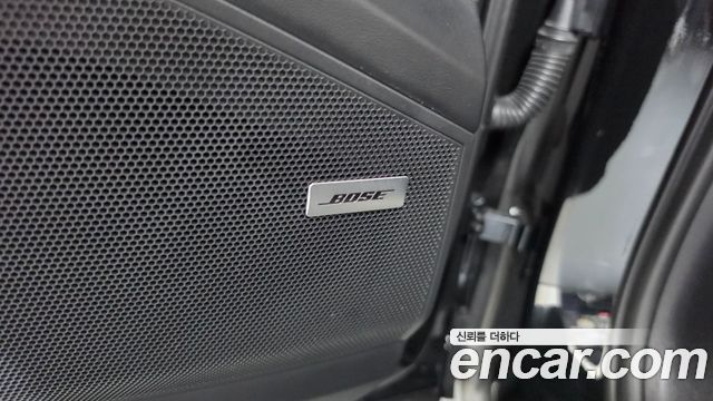 Porsche Cayenne 2025 — photo 28