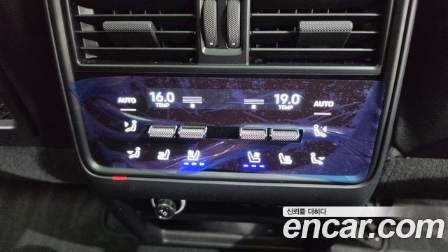 Porsche Cayenne 2025 — photo 33