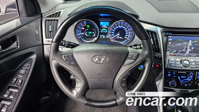 Hyundai Sonata 2012 — photo 11