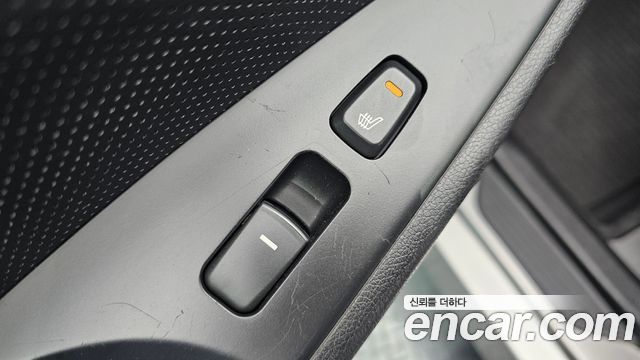 Hyundai Sonata 2012 — photo 17