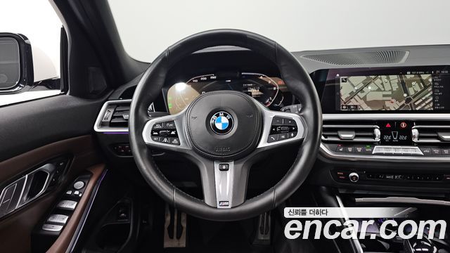 BMW 3-Series 2022 — photo 13
