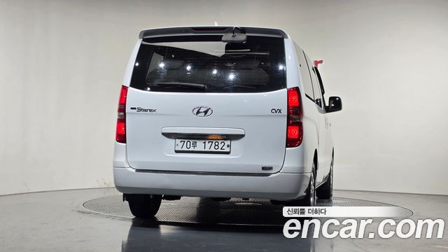 Hyundai Starex 2014 — photo 4